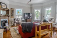 Charming Historic Empie-Possion Cottage