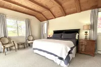 Family-Friendly Cape Cottage Just 3 Minute Walk to Beach!