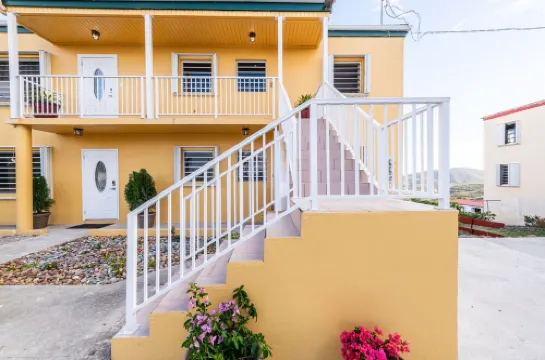 Annas Retreat- Home Away From Home