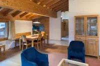 Very quiet roof holiday apartment, vast ski resort very close Hotels in Klosters-Serneus