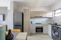 Lovely modern 2 bedroom apartment with pool.