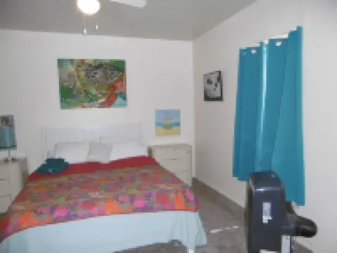 Downtown Las Cruses Apartment with Fine Art Collection