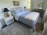 Registered Historic Edwardian Carriage House. Close to Katy's Cove.Pet Friendly. Hotels in Saint Andrews