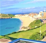 Gull Rock is a Frontline House above Porthmeor Beach,  with Amazing Sea Views