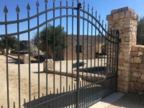 San Gregorio Villa with Secular Olive Grove, Garden, Porch and Private Pool Hotels in Patu