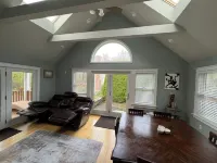 Beachside Bliss: Modern Comfort Steps from Scenic Trails, Sleeps 10! Hotels in Eastham