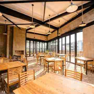 Luxury apartment at the central side of Sandton Johannesburg Dining/Meeting Rooms