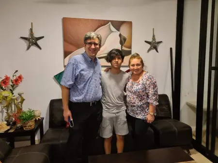 Escape to Paradise, Minimalist 4-BR Beachfront: 300 Mbps with amazing views