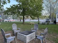 Lincoln Park Lakeside