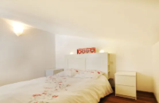 New apartment, superb lake and mountain views.