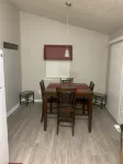 Spacious 4 bathroom house quiet neighborhood
