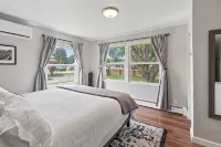 Pet & Family Friendly Downtown Montrose-20 Minutes to Black Canyon National Park Hotel a Montrose