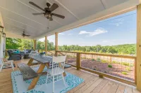Walk to Serenity Cellars Winery and beautiful Yonah Mountain view! - Mountain view
