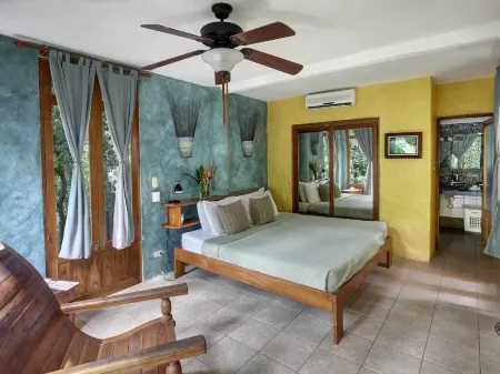 Roof Top Deck with Huge Views, 3 Pools, Chef Included, Game Room, Monkeys