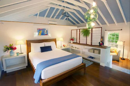 Historic 2BR 2BA Island Cottage on Private Estate