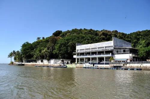 Beira Mar Paradise, Itanhaém, 30m Beach, Pool, WiFi 500mb, Leisure Area, 4 Cars