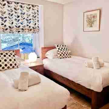 Modern Townhouse In Fowey, Cornwall, England Rooms