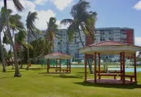 Private Island 1BR Condo with Oceanview, Pool View, 500MB WiFi & A/C