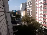 Apartment Half Five