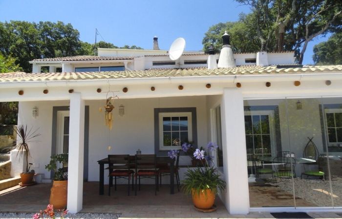 In Portugal, Algarve, large villa in Monchique, swimming pool, sauna, Jacuzzi