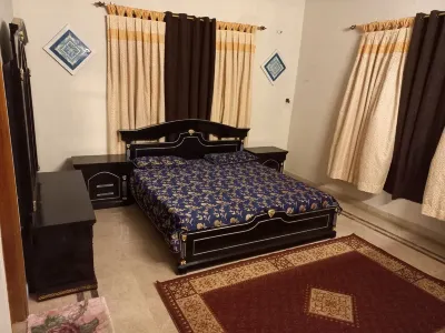 6 - 8 Guests 3 Bedrooms 3 Beds 4 Baths.