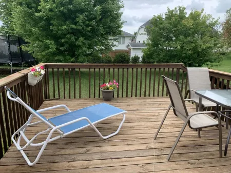 Large house close to grocery stores and schools Отели в г. Стил