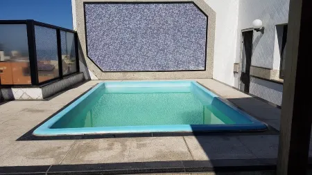 Penthouse with 6 bedrooms, 5 of which are suites, 2 living rooms, swimming pool, barbecue area Отели рядом с достопримечательностью «Praia das Castanheiras»