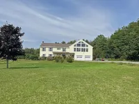 Quiet 2nd floor, 3BR apartment in Ellsworth - Gateway to Acadia & Downeast Maine