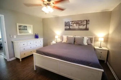 Heated pool at home, close to downtown Hotels near Naples Municipal Airport