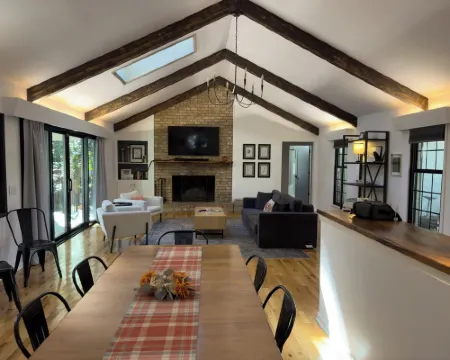 Ivy Kirk Cottage in the Village of Pinehurst Hotel di Pinehurst