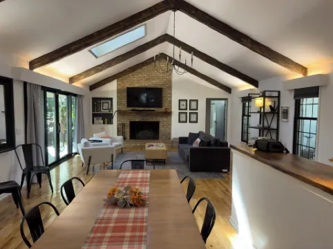 Ivy Kirk Cottage in the Village of Pinehurst