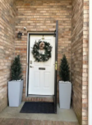 Happiness House, Very Close to the Downtown