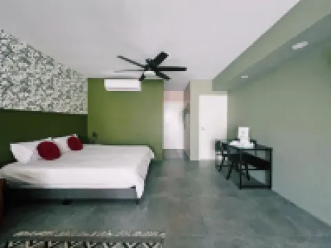 Cozy private studio with pool