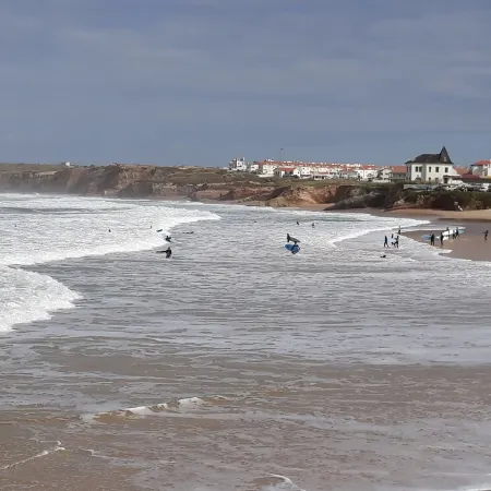 Small and lovelly villa, in the center of Peniche, in a quiet zone, for 5 persons
