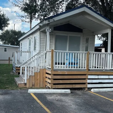 The Sleepy Turtle, with Pool Access!