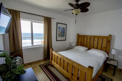 Cozy BEACHFRONT 1 Bdr Apt
