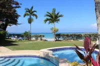 Baywatch - seaside villa, modern, spectacular location & garden, pool, cook - Villas
