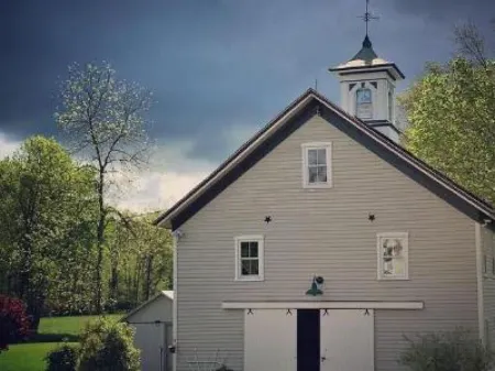 Raritan Inn Отели в г. Хантердон