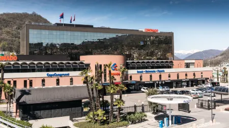Hotel Coronado Отели рядом со станцией Chiasso Station