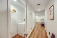 Pet-Friendly LaBelle Apt, Close to River! - Dapur