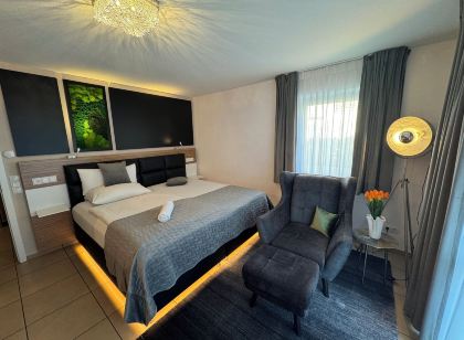 Boardinghouse Home - Adults Only -