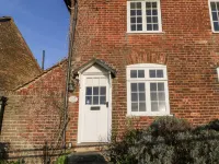Lantern Cottage - Boutique