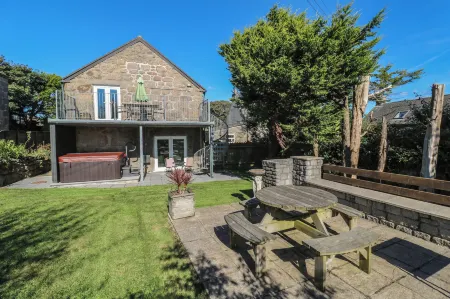 Tremornah Отели в г. Пол