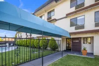 Days Inn by Wyndham Woodland