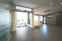 DH Hotel - parking