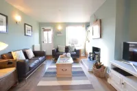 6 Coastguard Cottages, Aldeburgh