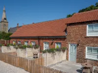 Stapleton/Parkgate Cottages Hotels in Selby District