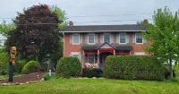 Applebutter Inn