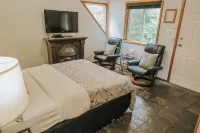 Cobble Wood & Bird Sanctuary Guest Houses