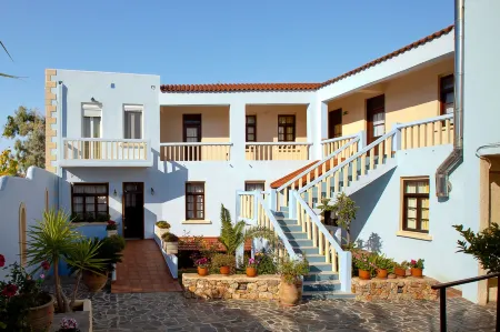 Giorgi's Blue Apartments Отели в г. Pithari